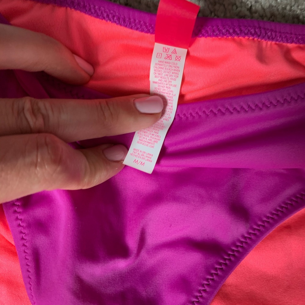 Three piece bikini set - Picture 3 of 4